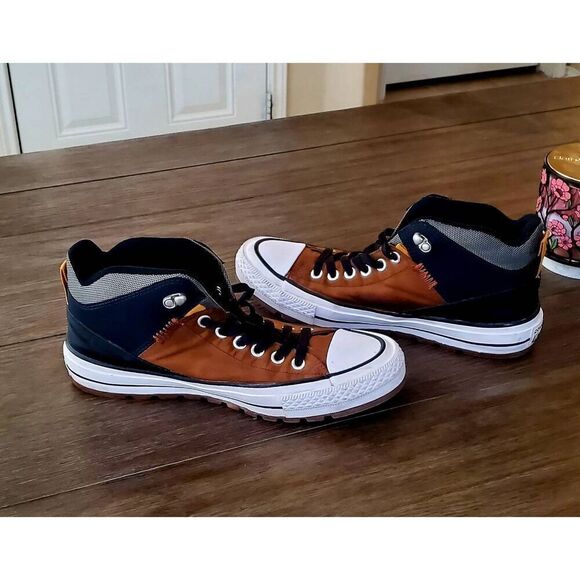 CHUCK TAYLOR CONVERSE ALL STAR HIGH TOPS - Picture 2 of 8